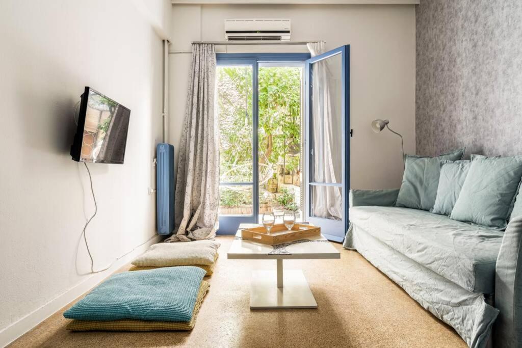 דירות אתונה Downtown Apt With Garden In Plaka מראה חיצוני תמונה