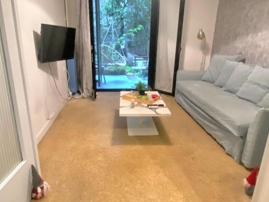דירות אתונה Downtown Apt With Garden In Plaka מראה חיצוני תמונה